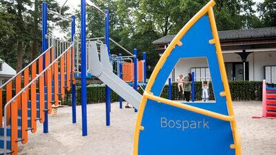 klimrek op het park klimrek op het park